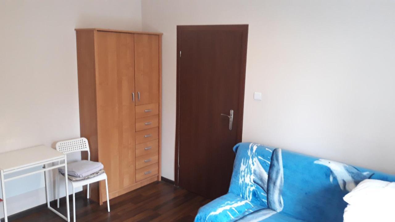 Apartamenty I Pokoje Przy Parku Jelenia Gora Bagian luar foto