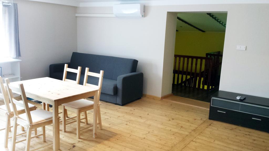 Apartamenty I Pokoje Przy Parku Jelenia Gora Bagian luar foto
