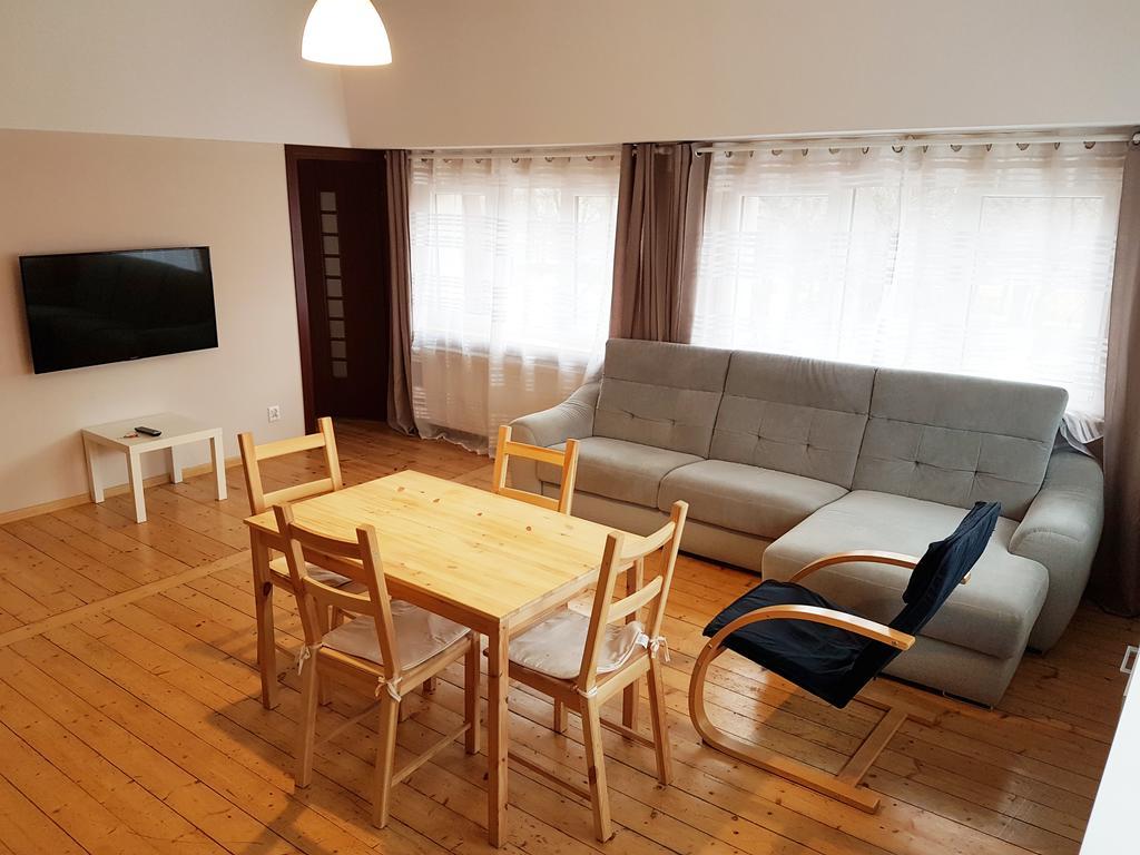 Apartamenty I Pokoje Przy Parku Jelenia Gora Bagian luar foto