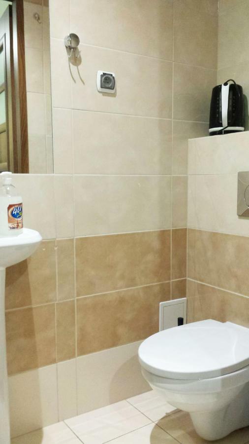 Apartamenty I Pokoje Przy Parku Jelenia Gora Bagian luar foto